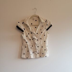 cotton size 4 cream and black button down short sleeve blouse